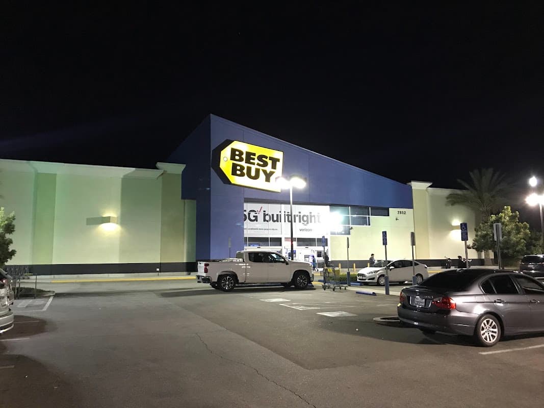 Best Buy photo 2