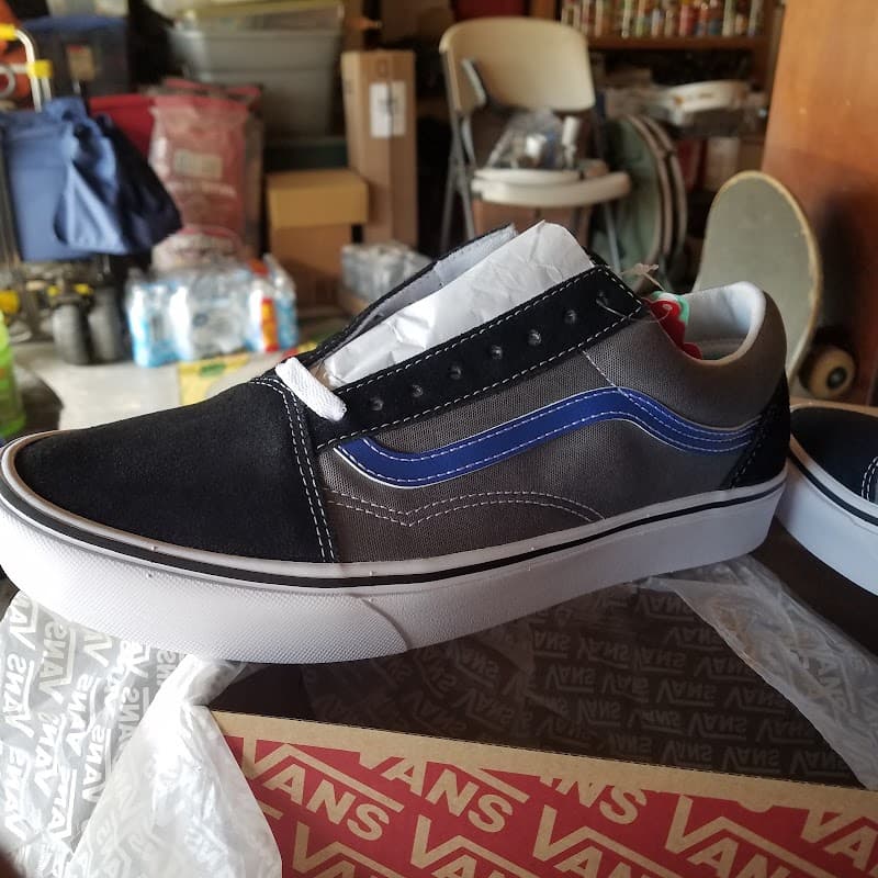 Vans photo 1