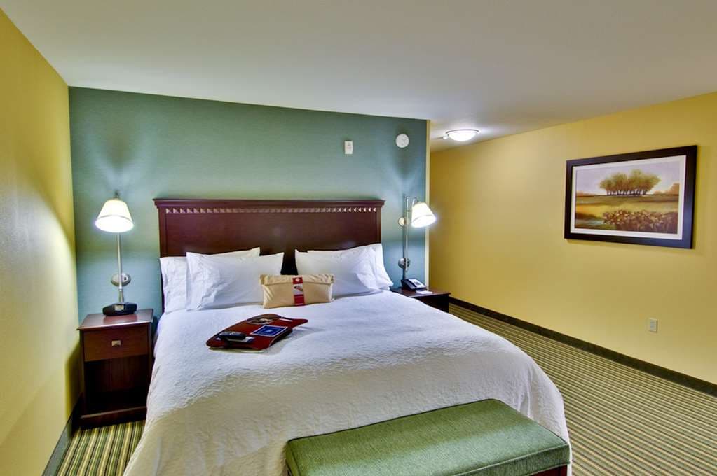 Hampton Inn & Suites