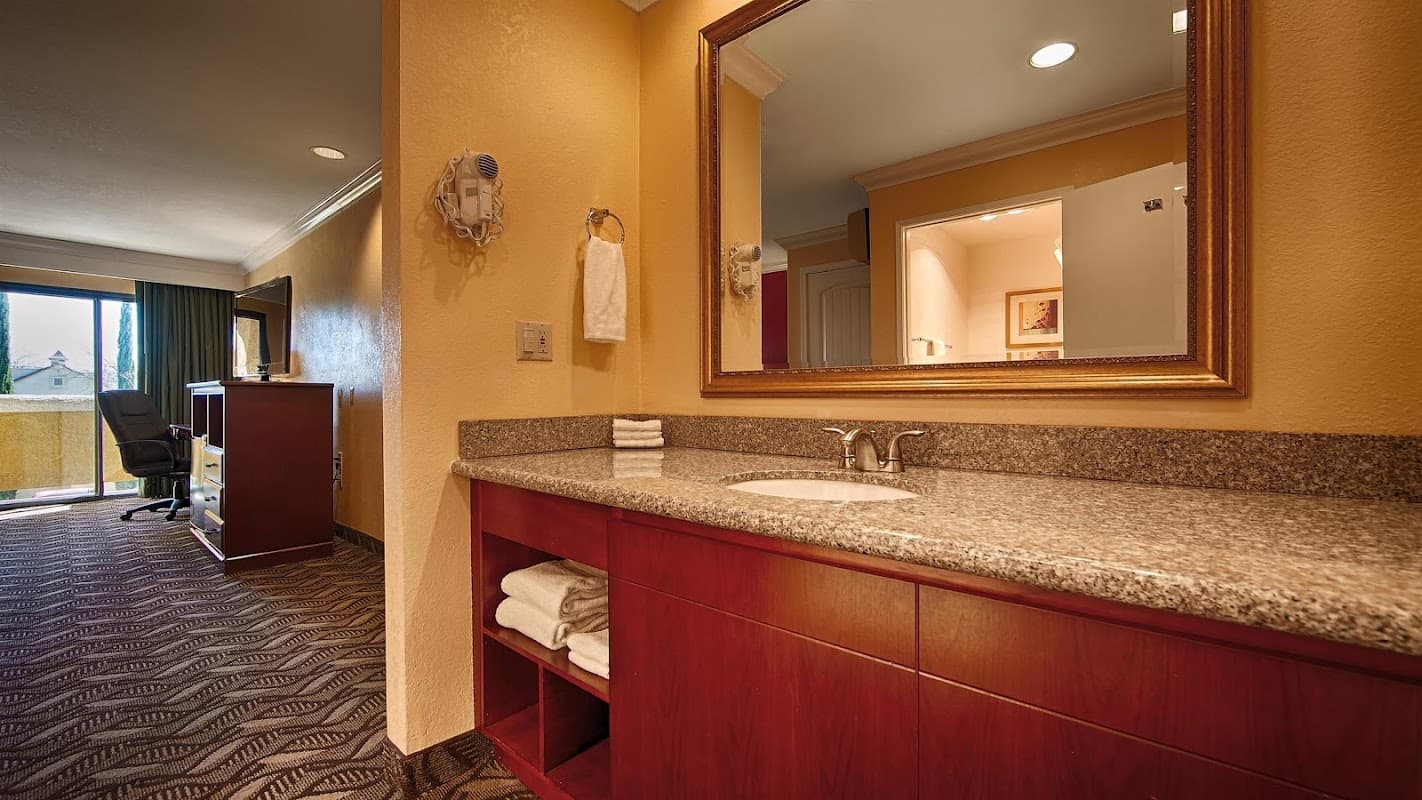Best Western Moreno Hotel & Suites photo 2