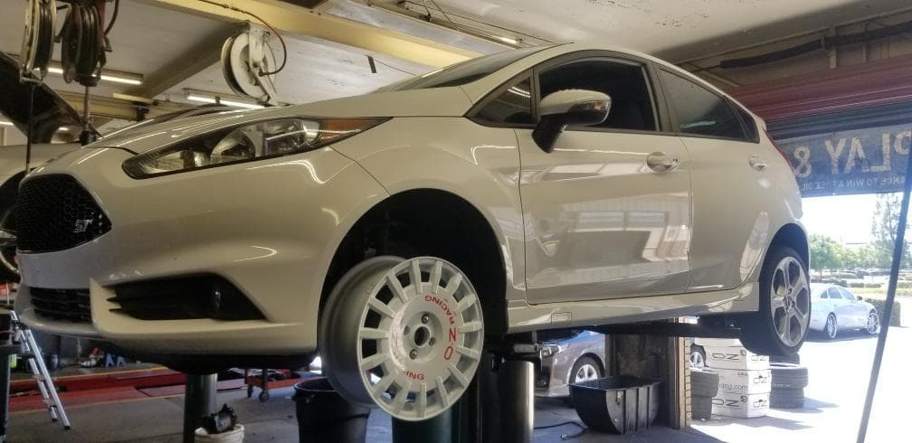 Bud's Tire & Wheel photo 1