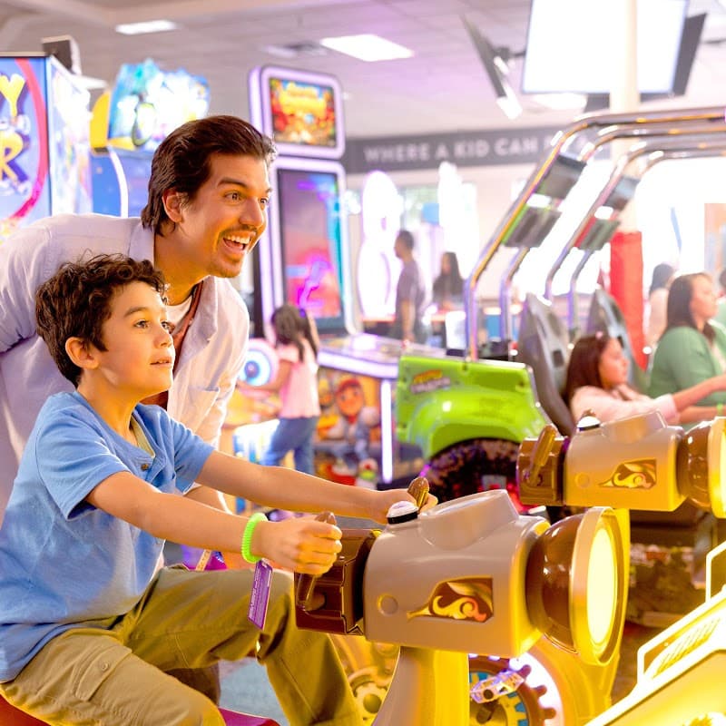 Chuck E. Cheese photo 2