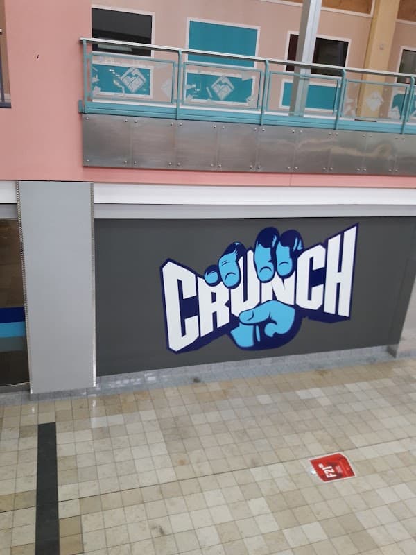 Crunch Fitness photo 1