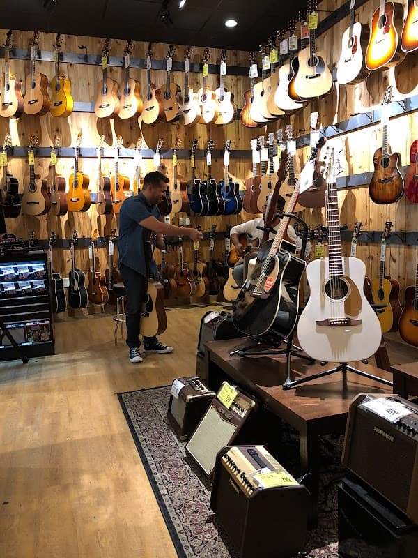 Guitar Center photo 2