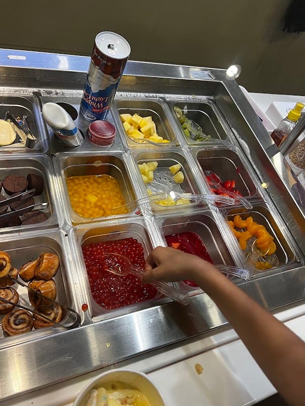 Yogurtland photo 2